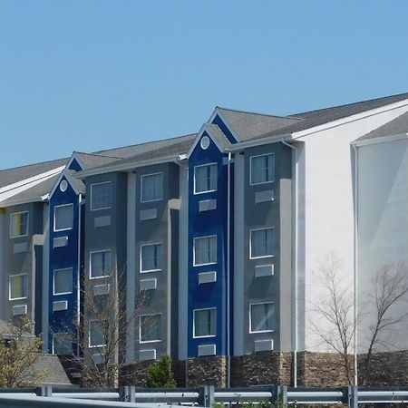 Microtel Inn & Suites By Wyndham Wheeling At The Highlands Triadelphia Buitenkant foto