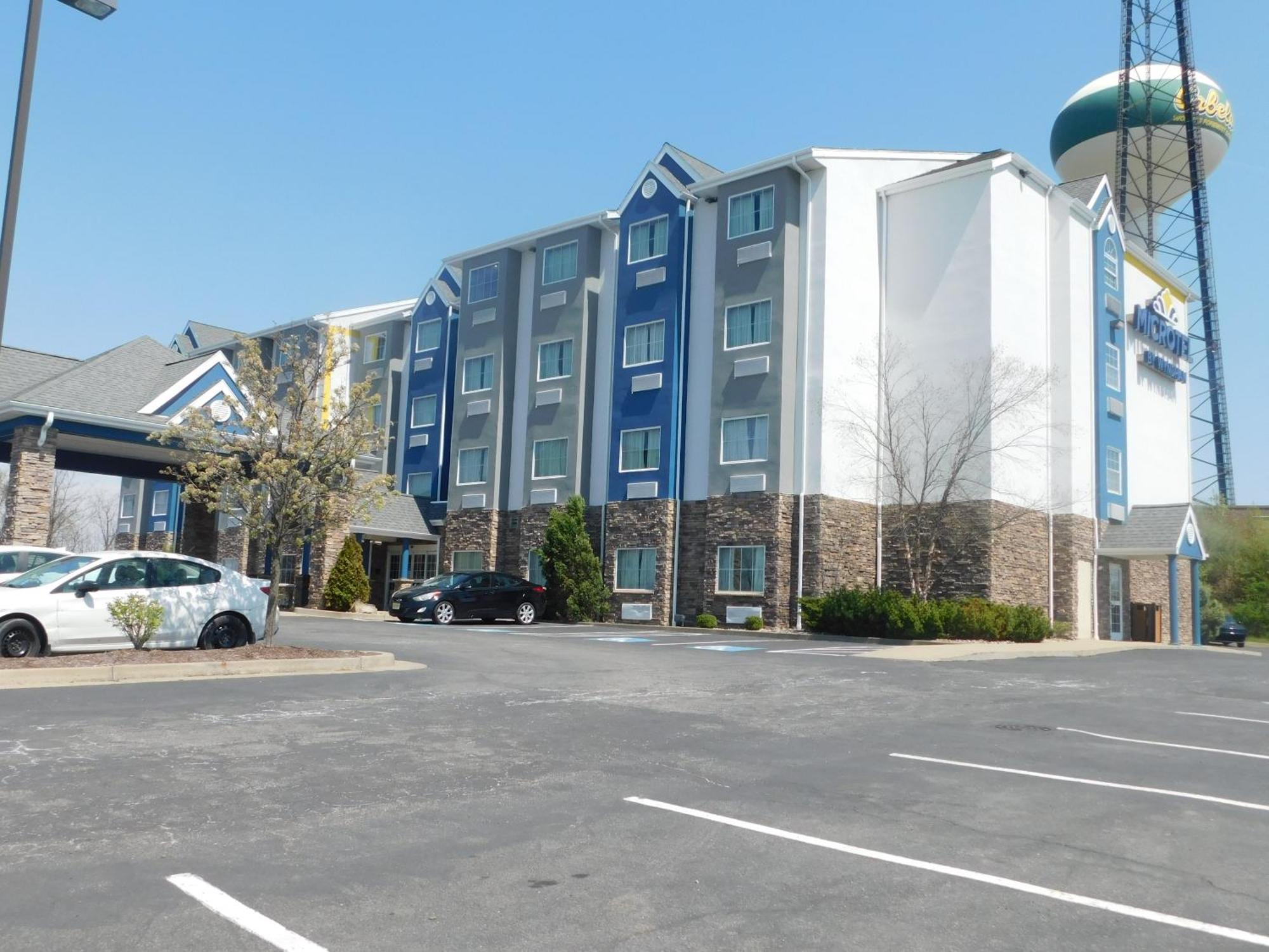 Microtel Inn & Suites By Wyndham Wheeling At The Highlands Triadelphia Buitenkant foto