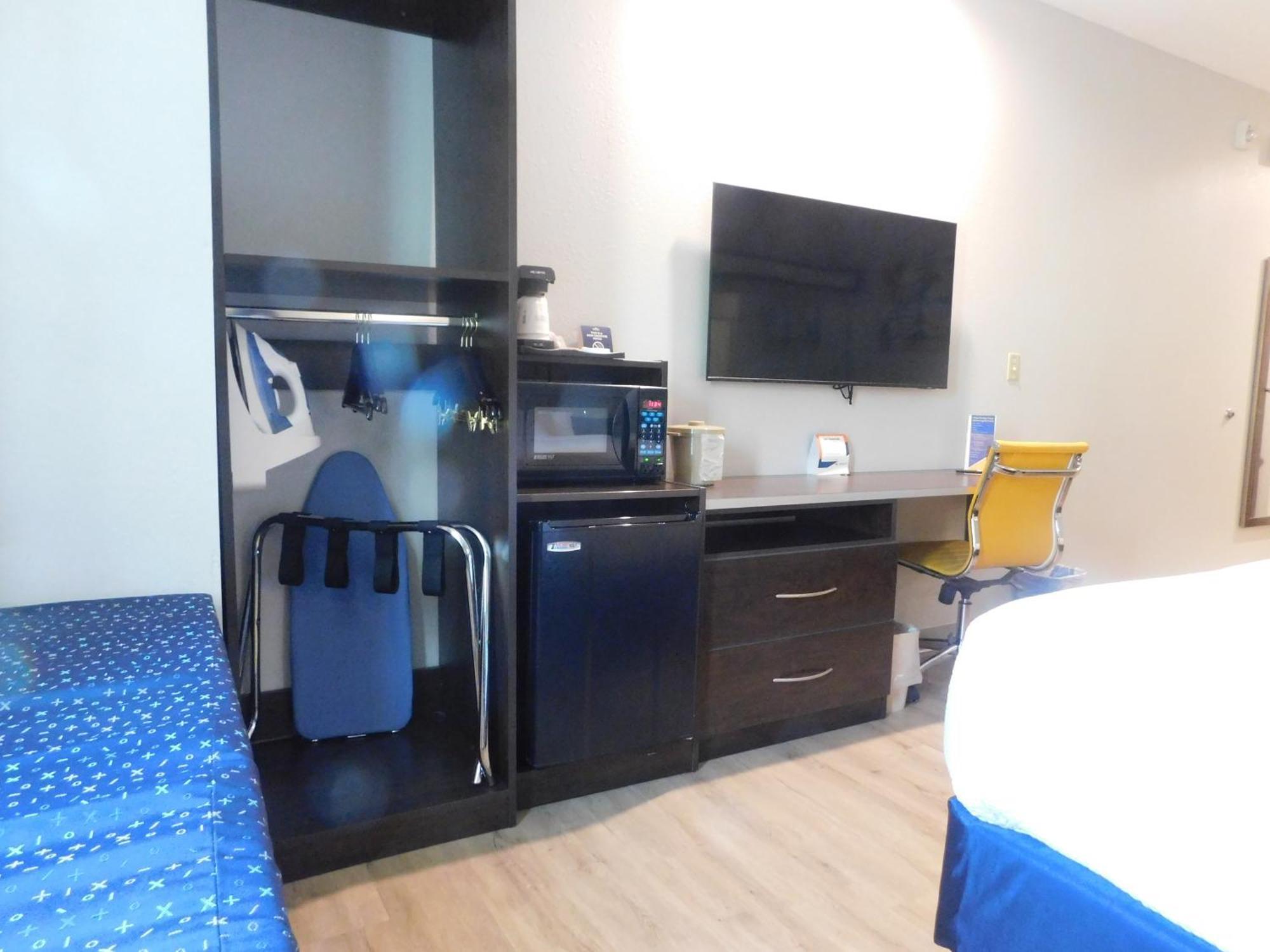 Microtel Inn & Suites By Wyndham Wheeling At The Highlands Triadelphia Buitenkant foto