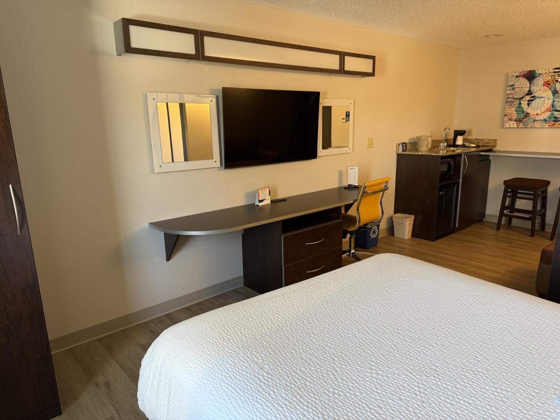 Microtel Inn & Suites By Wyndham Wheeling At The Highlands Triadelphia Buitenkant foto