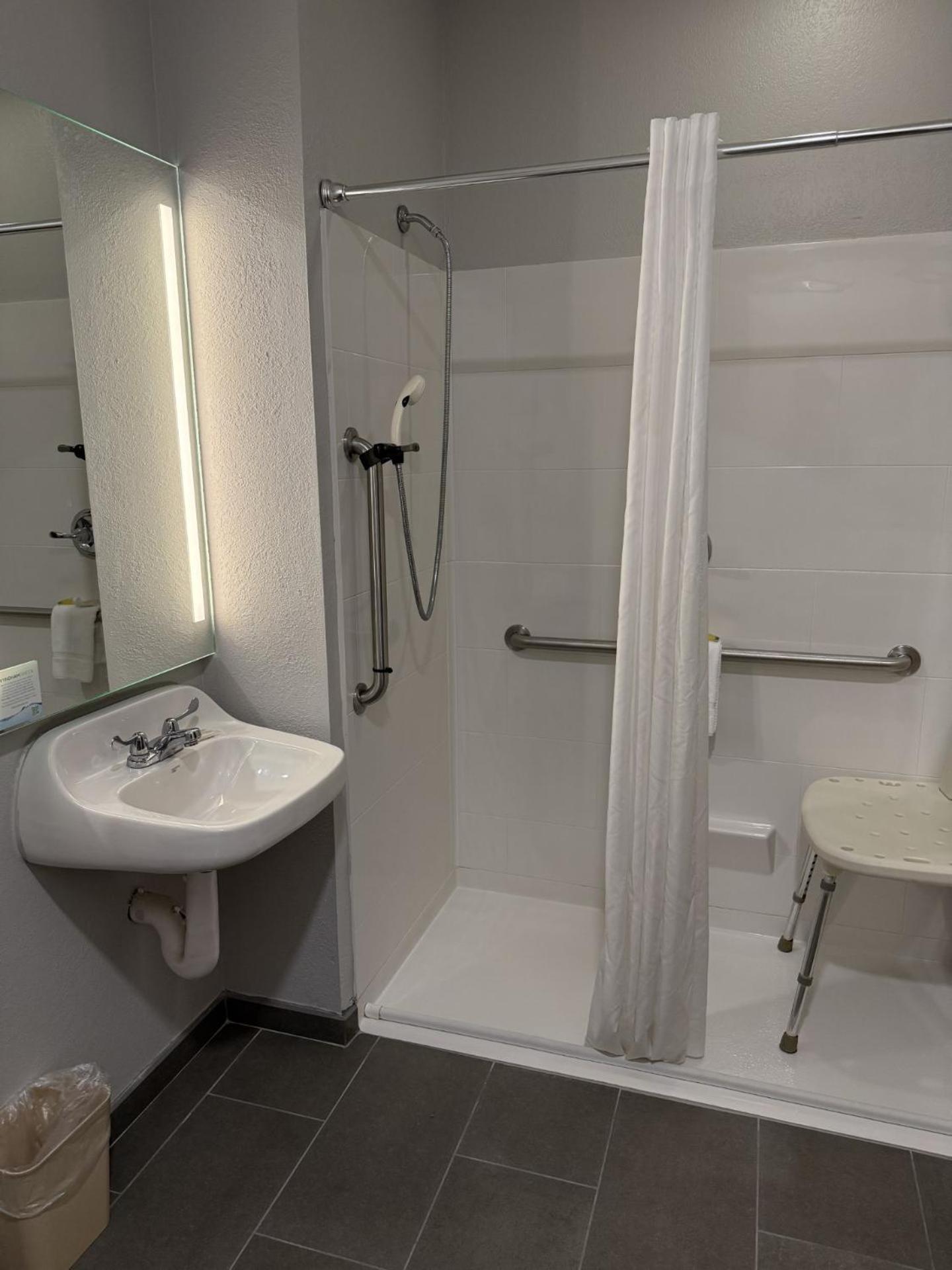 Microtel Inn & Suites By Wyndham Wheeling At The Highlands Triadelphia Buitenkant foto