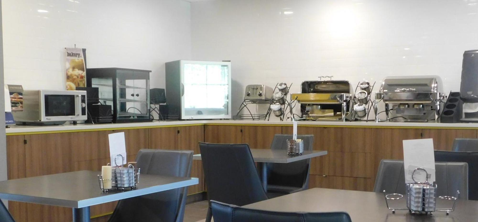 Microtel Inn & Suites By Wyndham Wheeling At The Highlands Triadelphia Buitenkant foto