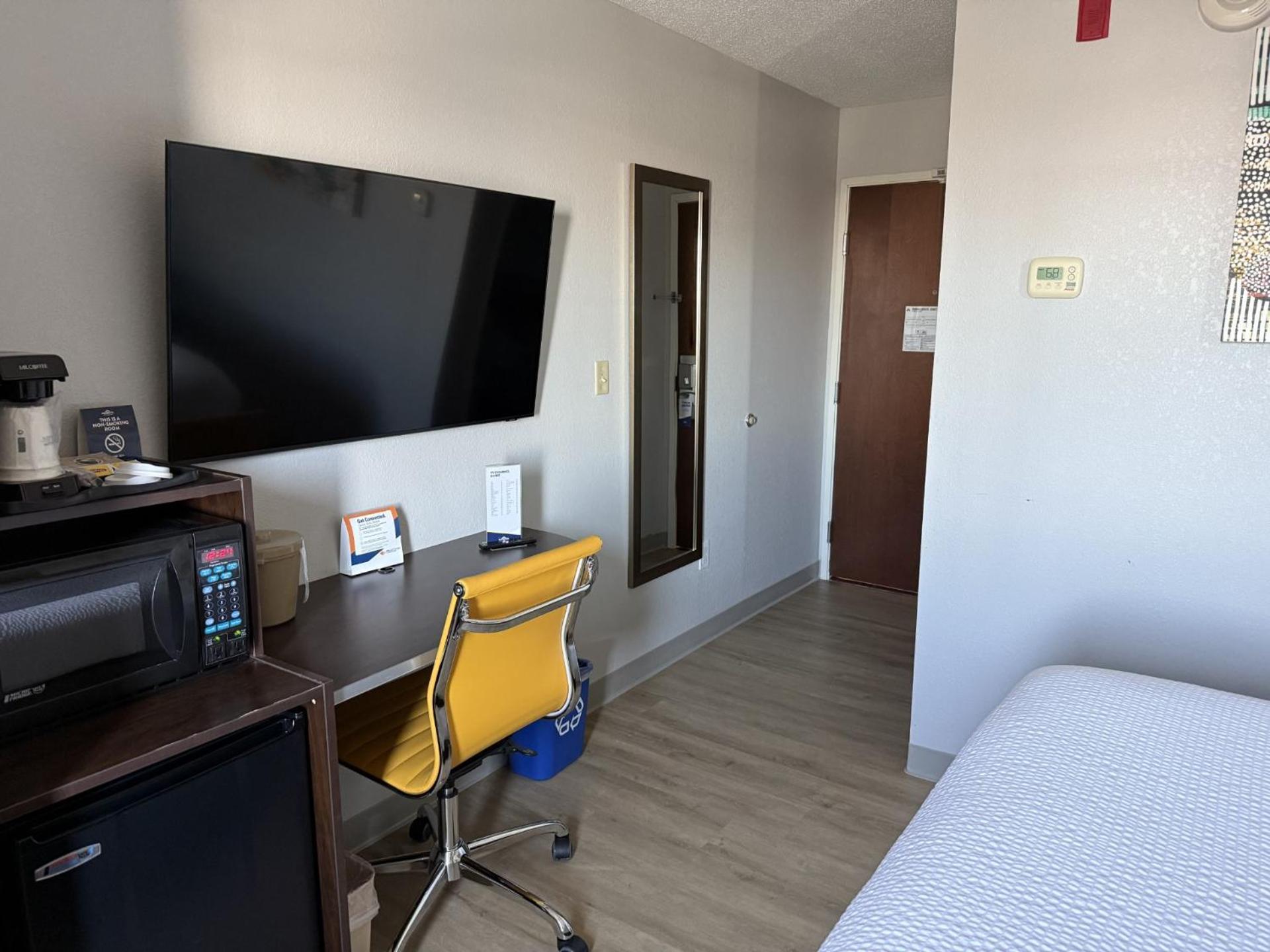 Microtel Inn & Suites By Wyndham Wheeling At The Highlands Triadelphia Buitenkant foto